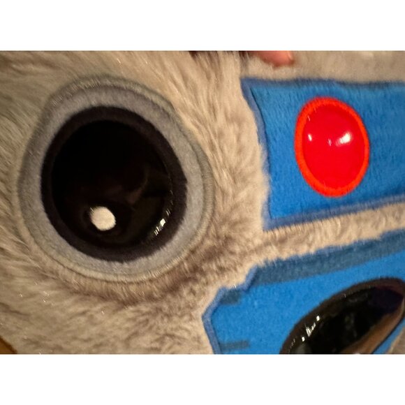 Star Wars R2-D2 Hooded Blanket – Plush Wearable Throw - Picture 4 of 10